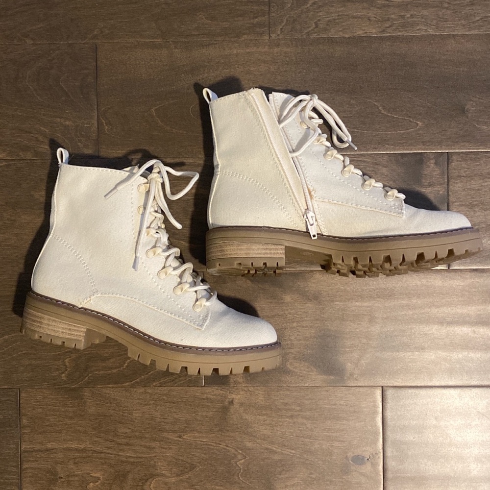 light creme canvas boots